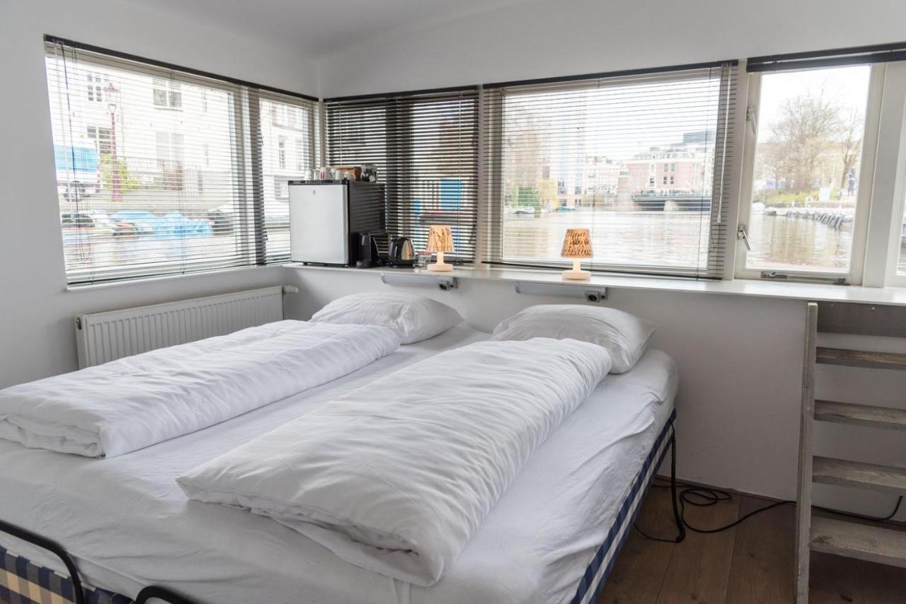 Houseboat Next To Amstel Bed & Breakfast Amsterdam Eksteriør bilde